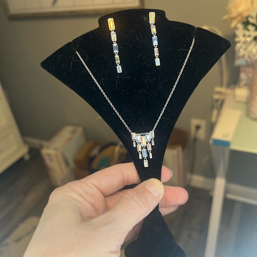 Touchstone Crystal Set - Picture 4 of 4